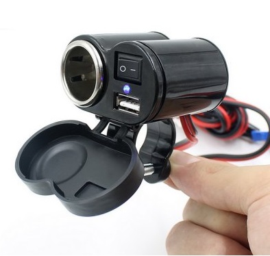 caricabatteria-usb-moto