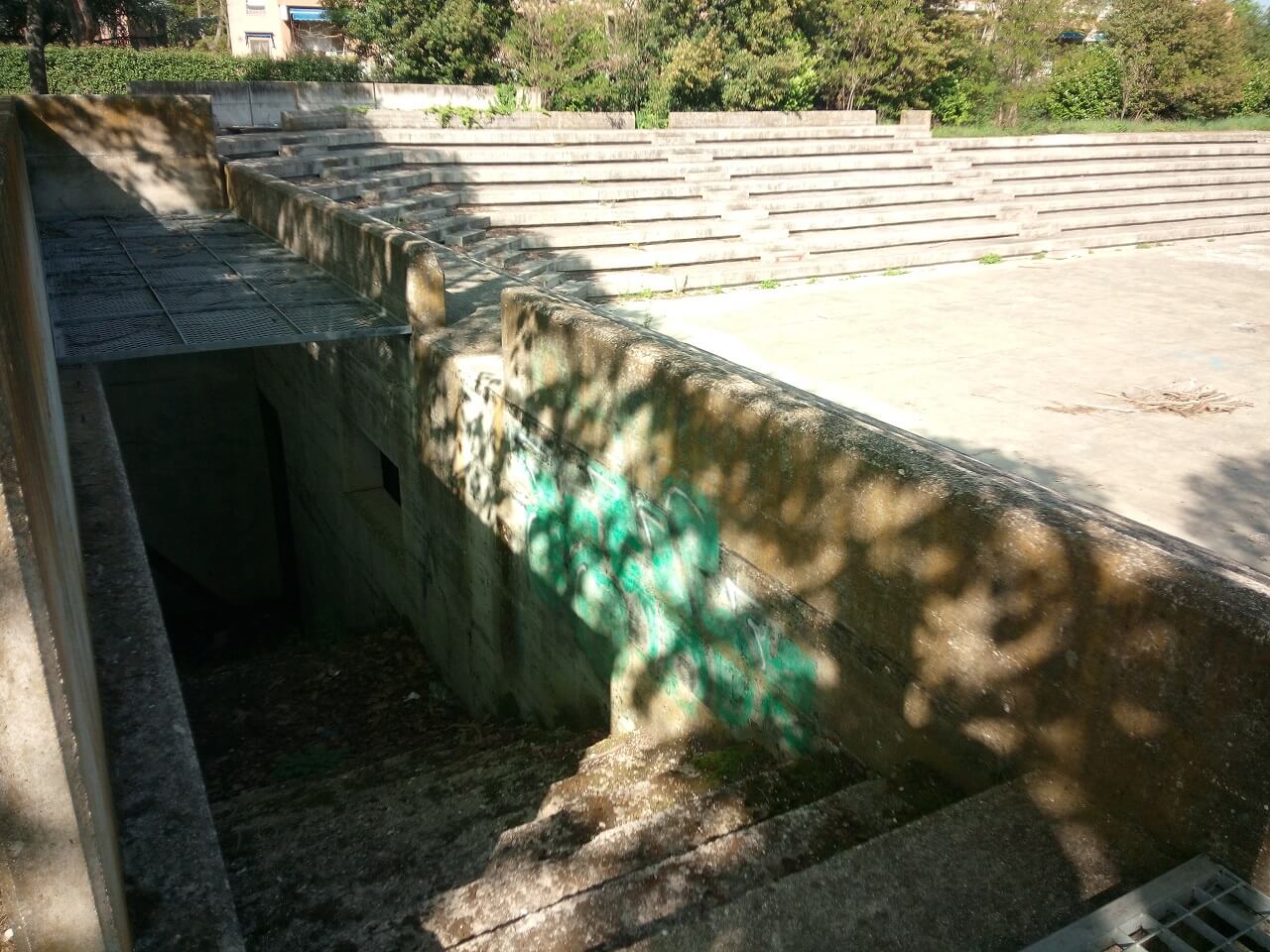 Pericoli per bambini e animali all'interno dell'anfiteatro al Play Time di Fano