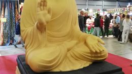 statua-festival-oriente-perugia